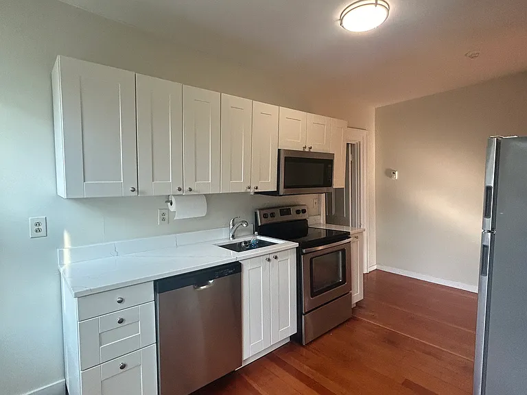 24 Brinley St #L2 — Photo 5
