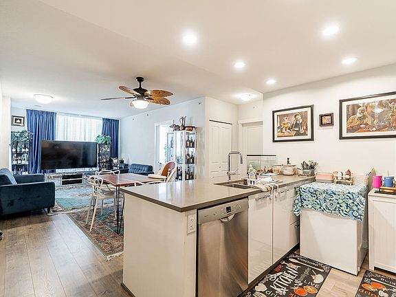 3rd image of 3281 E Kent Ave N #1006