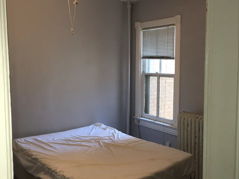 219 C St NE #2 — Photo 19