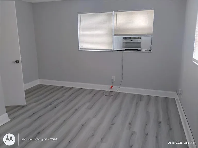 4321 Hallandale Beach Blvd — Photo 26