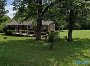 1828 Rideout Dr NW, Huntsville, AL 35806
