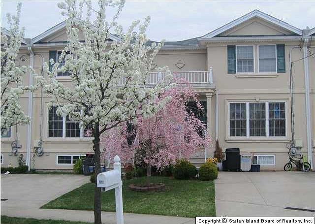 1st image of 587 Oder Ave