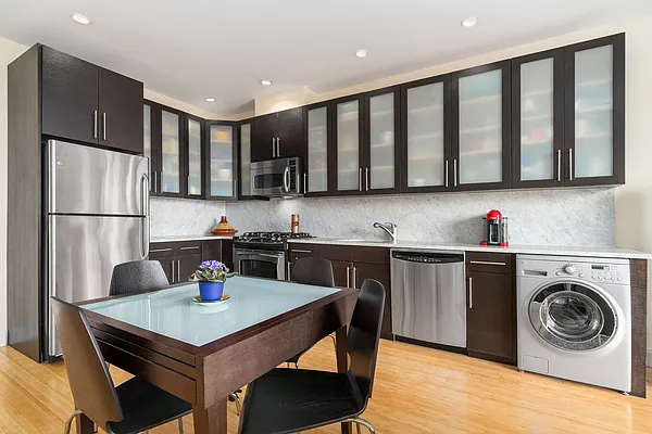 Sold by Compass | media 2