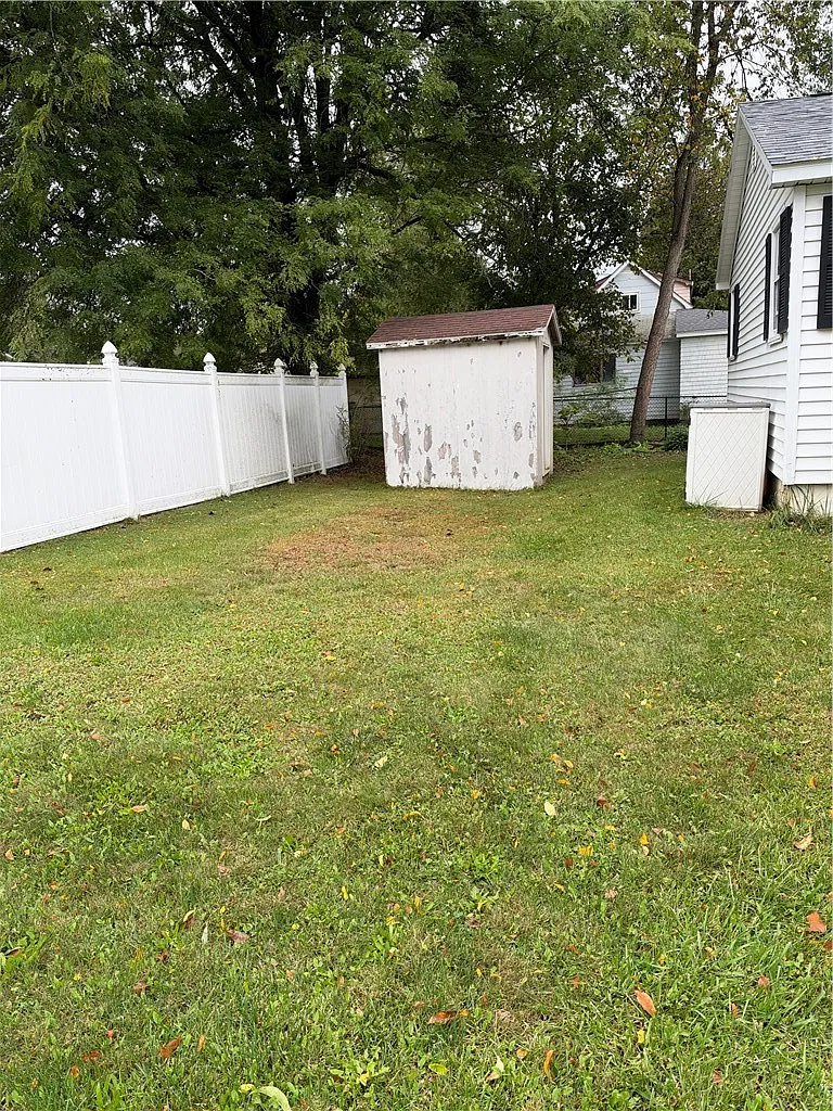 2 bed, 1.0 bath, 816 sqft, $1,250 — Photo 3