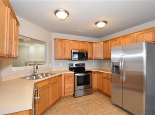 6401 SW Meadow Well Ave, Bentonville, AR 72712