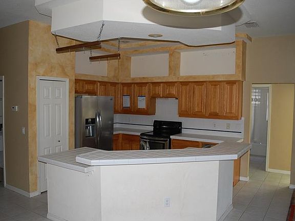 3rd image of 9607 Sweet Ivy Dr