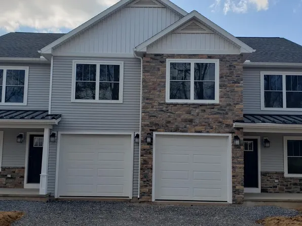 13 S Curry St, Lewisburg, PA 17837