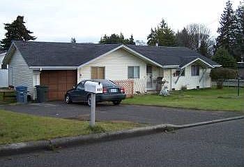 1st image of 803 W 10th St