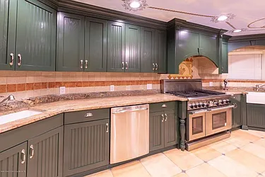 Sold by Robert DeFalco Realty