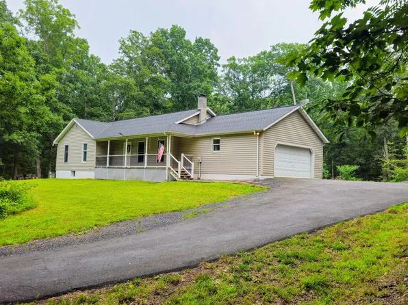 10473 Hedgesville Rd, Hedgesville, WV 25427