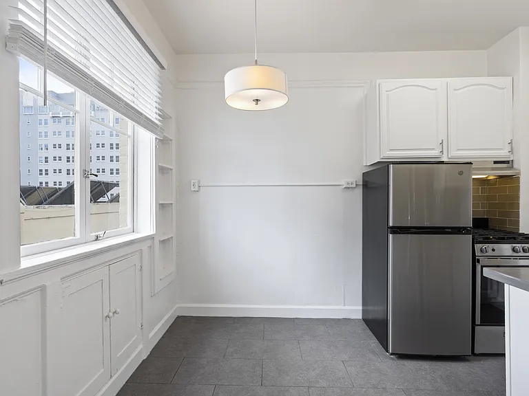 The Langham Apartments — Photo 10