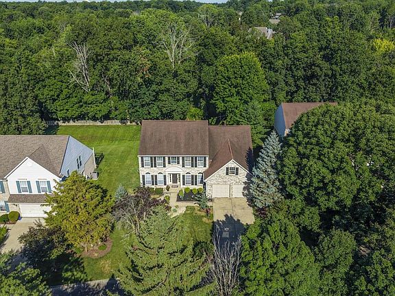 3rd image of 10194 Meadowknoll Dr
