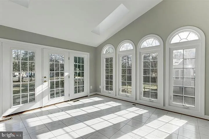 14213 Floral Park Dr — Photo 20