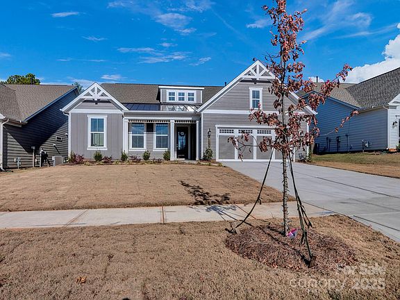 3rd image of 4225 Honey Locust Dr