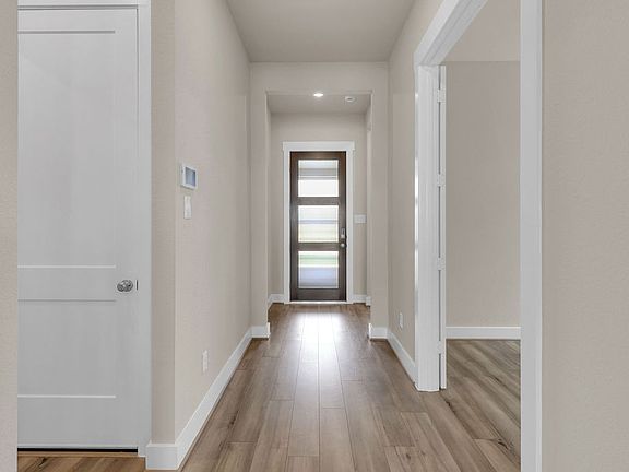 2236 Sonder Shore