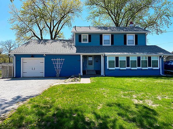 4th image of 2174 E Lake Dr