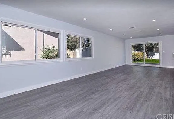 20243 Lassen St — Photo 11