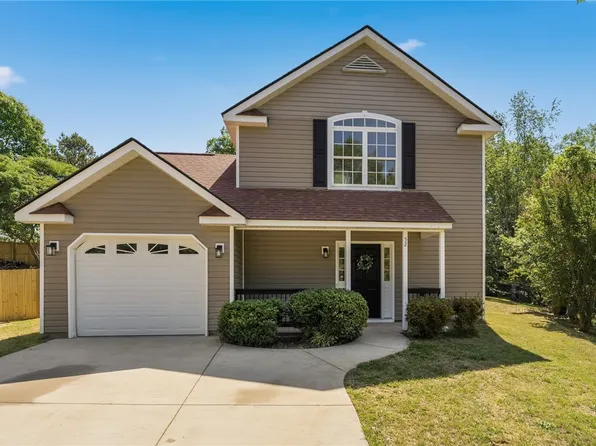 52 Uneeda Dr, Greenville, SC 29605