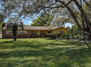 1030 Crystal Lake Rd, Lutz, FL 33548