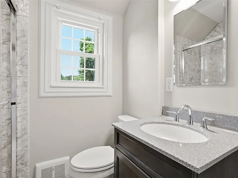 315 South Dr — Photo 17