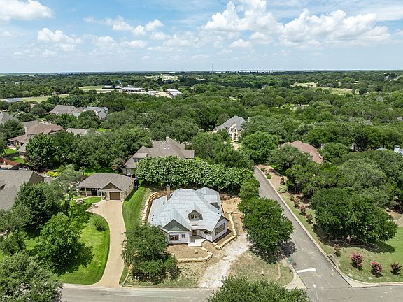 5th image of 416 Keys Creek Dr