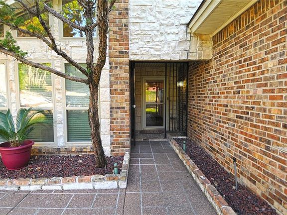 3rd image of 8725 Overland Dr