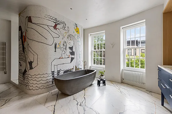 Sold by Compass | media 18