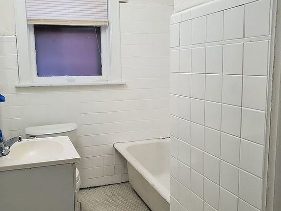 2nd image of 4017 Hydraulic Ave #1F