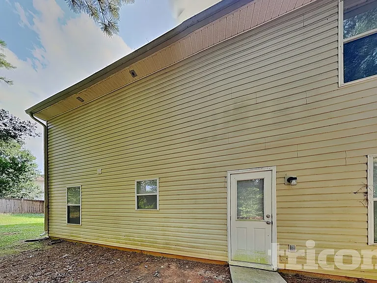 1104 Saint Phillips Ct — Photo 16