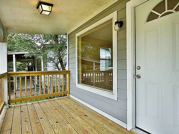 2nd image of 1815 Oriole Dr