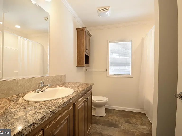 6 Edgewater Dr — Photo 11