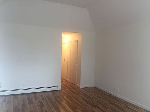 5th image of 53 Church St