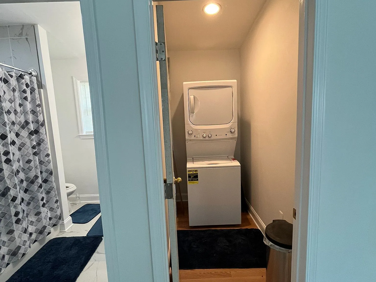 2 bed, 950 sqft, $2,299 — Photo 3