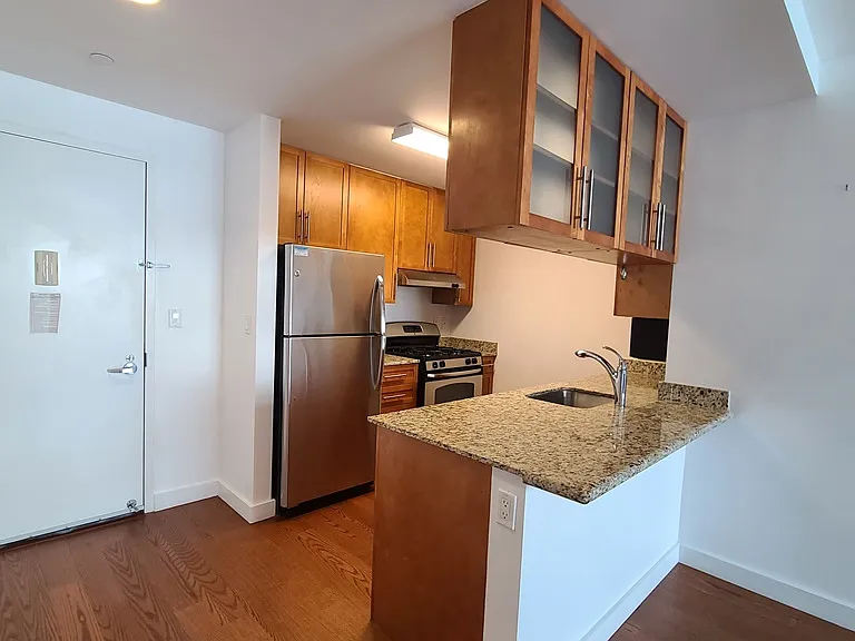 4022 College Point Blvd #12D — Photo 2