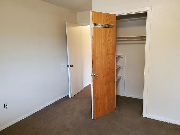308 Kelly Ln — Photo 23