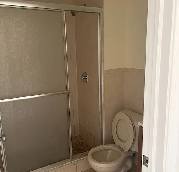 42 Hawkins St #2R — Photo 8