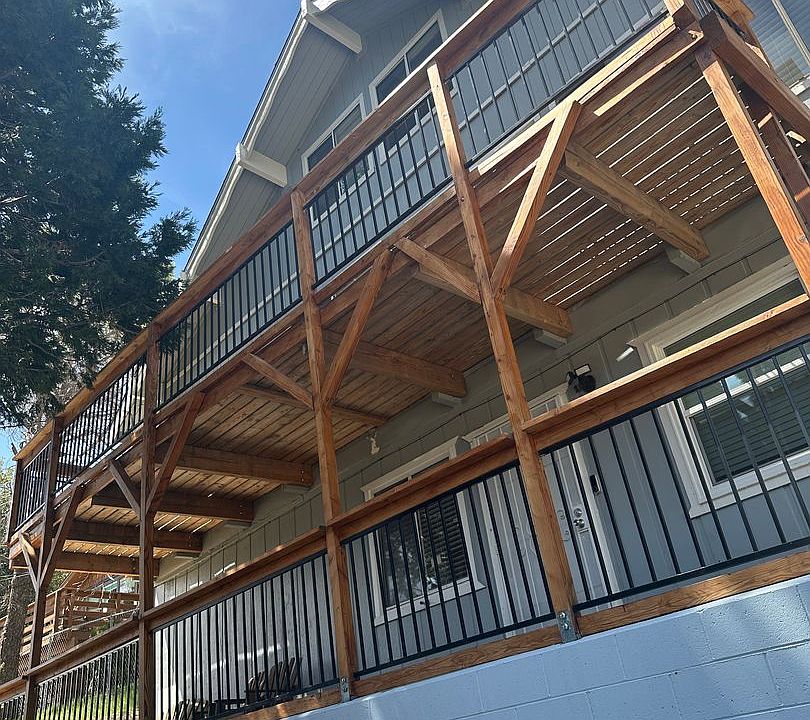 1st image of 471 Delle Dr