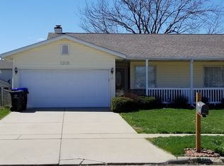 1218 Eastport Dr #A, Bloomington, IL
