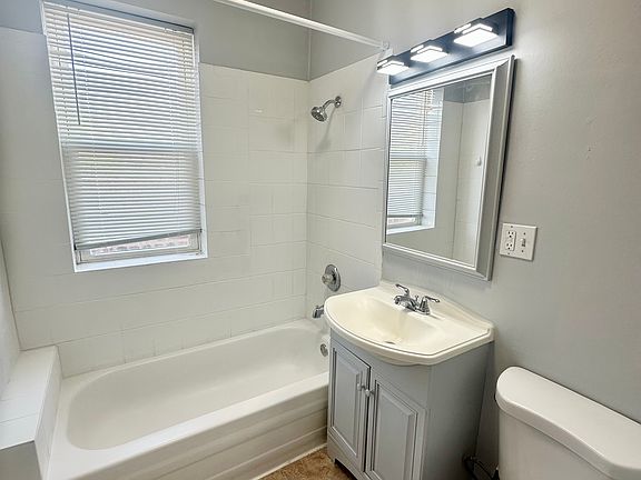 3rd image of 5201 W Schubert Ave APT 3