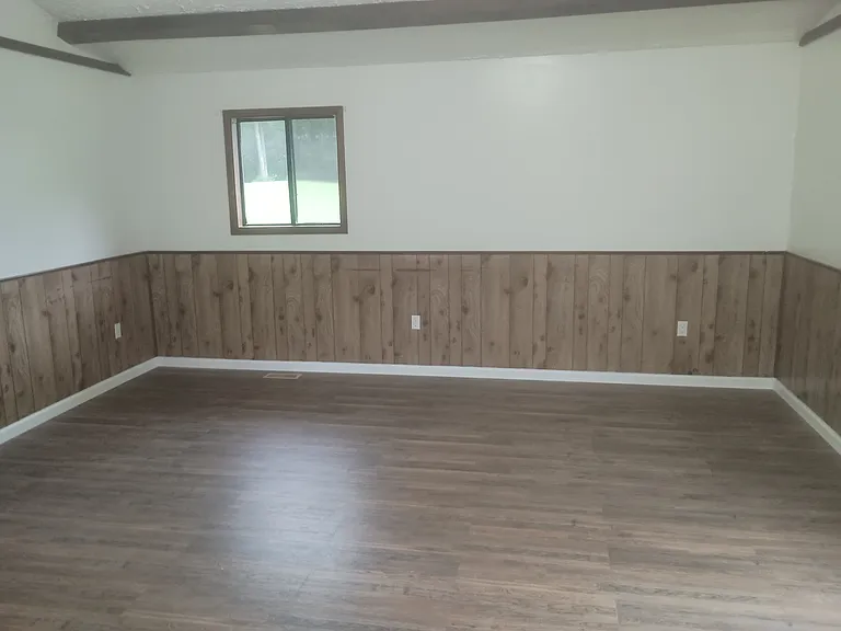 1125 Rock Creek Rd — Photo 1