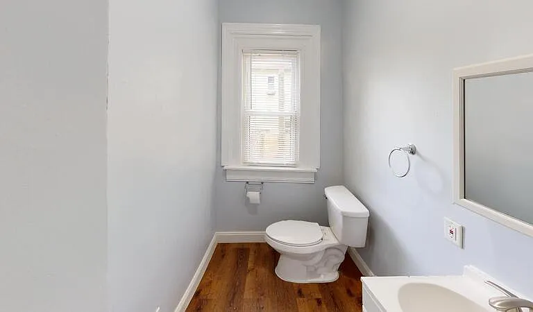 706 E 43rd St — Photo 14