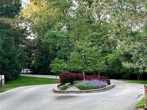 4th image of 333 Village Pointe Dr APT C
