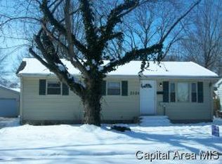 2121 Hastings Rd, Springfield, IL 62702