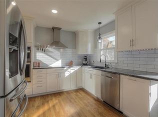 7800 W 97th Ter, Overland Park, KS 66212