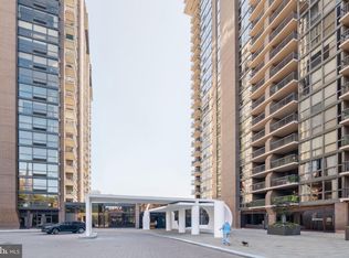 241 S 6th St APT 311A, Philadelphia, PA 19106