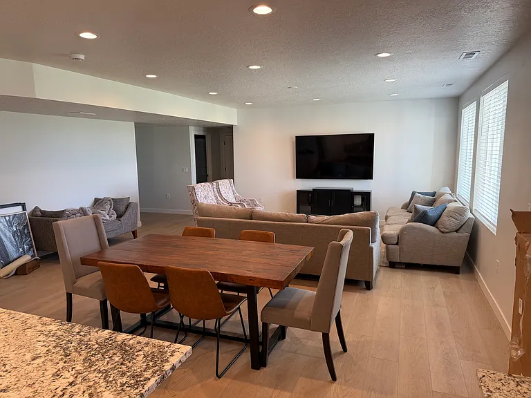1014 W Netleaf St #B — Photo 7