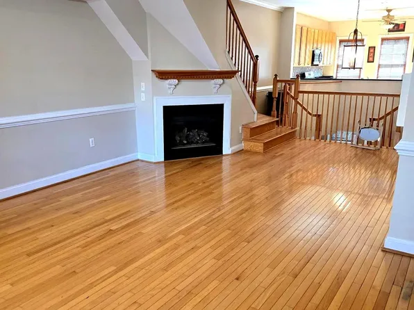 704 S Bond St, Baltimore, MD 21231
