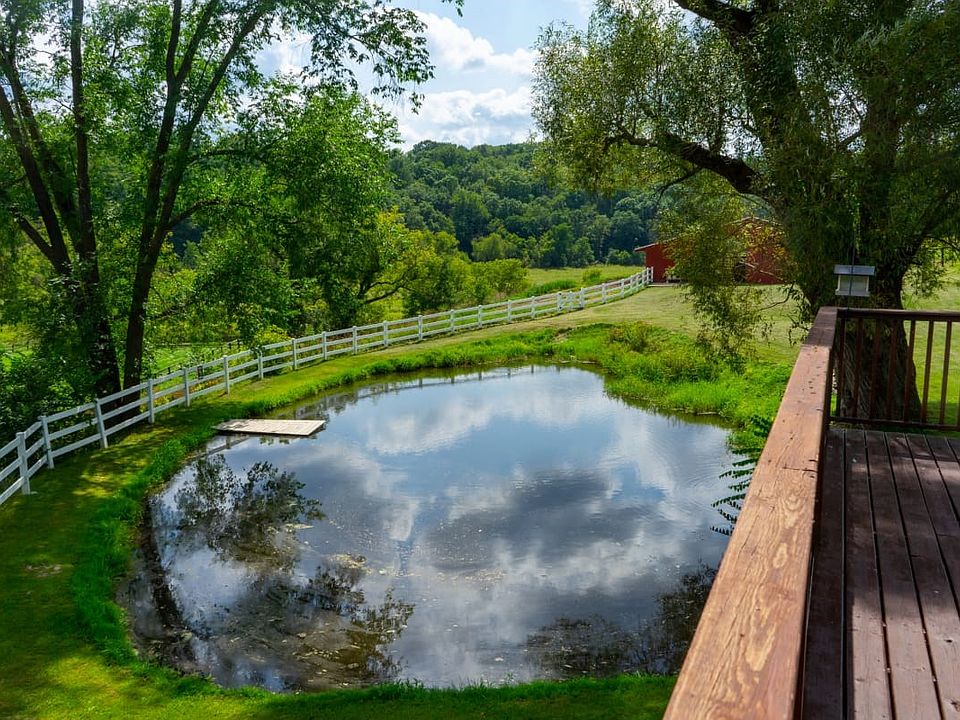 2881 Pleasant View Rd, Decorah, IA 52101 Zillow