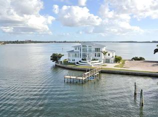 1456 Point Crisp Rd, Sarasota, FL 34242