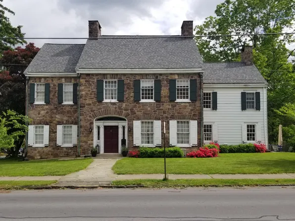250 Broadway St, Milton, PA 17847